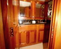 80' Voyager Sinks