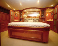 80' Voyager Master Stateroom
