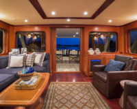 80' Voyager Salon