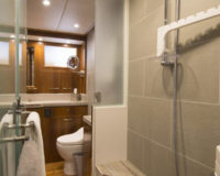 80' Pilothouse Wash Room