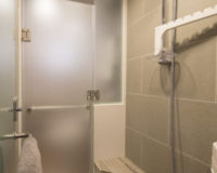 80' Pilothouse Shower