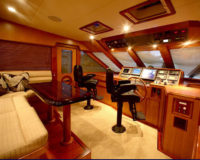 66' Pilothouse Cockpit