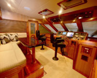72' Pilothouse Cockpit Lounge