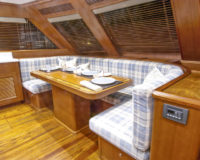 90' Voyager Forward Lounge