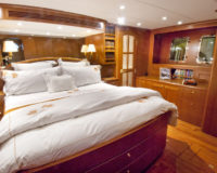 90' Voyager Master Stateroom