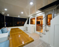 72' Pilothouse Swimstep